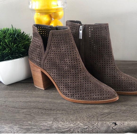 1. State Shoes - 1.State block heel brown boots leather perfereated size 13US